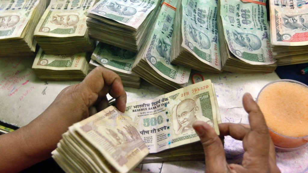 Govt directs banks to deposit demonetised notes at RBI by July 20